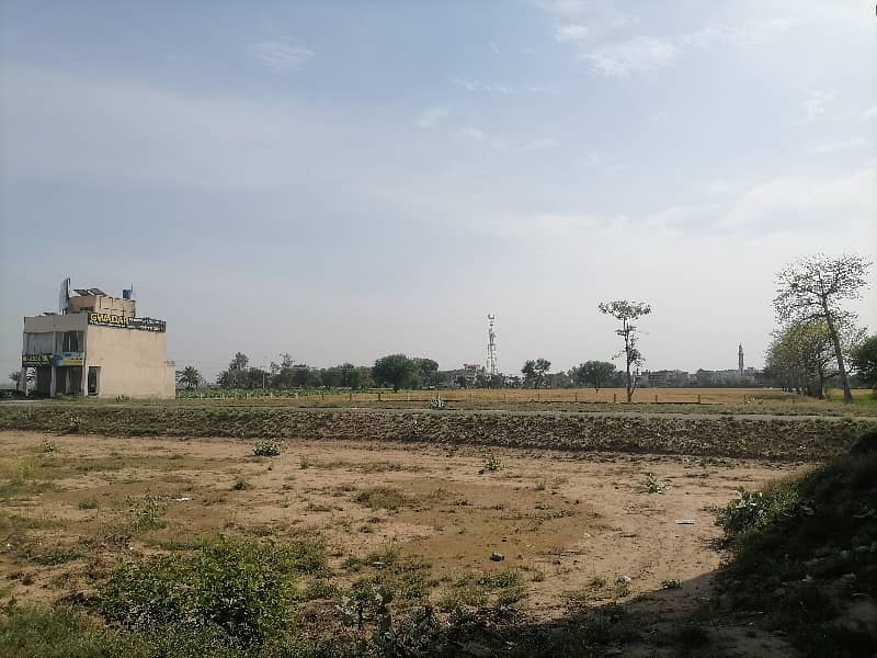 Residential Plot For Grabs In 5 Marla Lahore 8