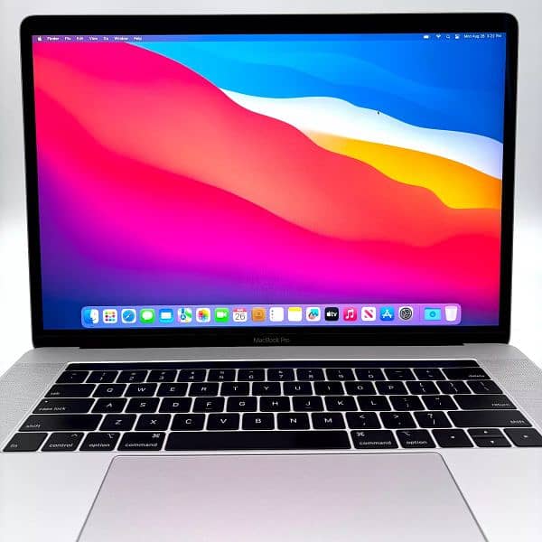 Apple MacBook pro i9 2019 Laptop Like New Condition 32Gb Ram 6