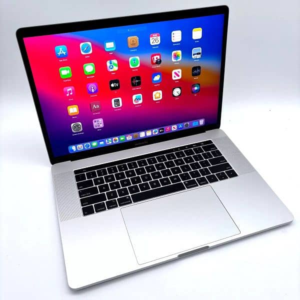 Apple MacBook pro i9 2019 Laptop Like New Condition 32Gb Ram 9