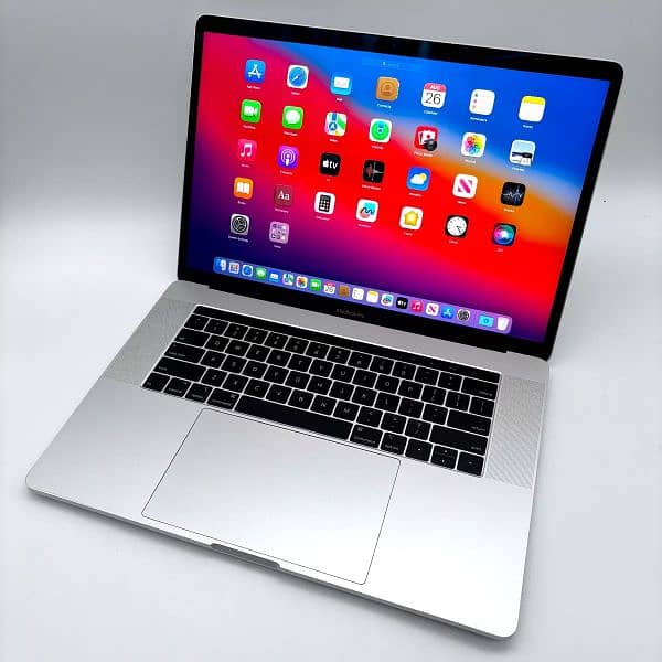 Apple MacBook pro i9 2019 Laptop Like New Condition 32Gb Ram 10