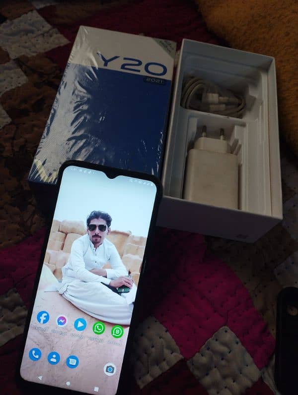 Vivo y20 4gb 64gb  condition  10 by 10 new jasa hi 4