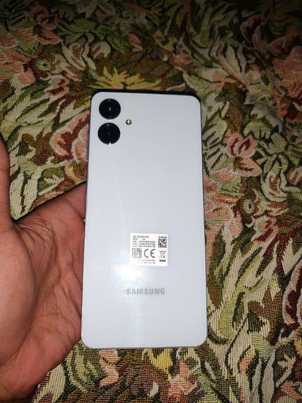 samsung galaxy A06 4/64 just box open 6