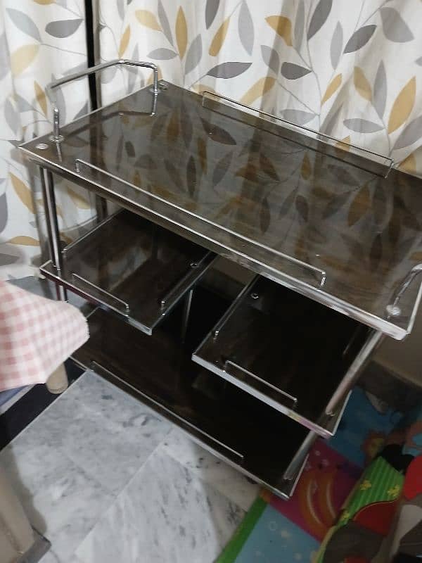 Tea trolley 3