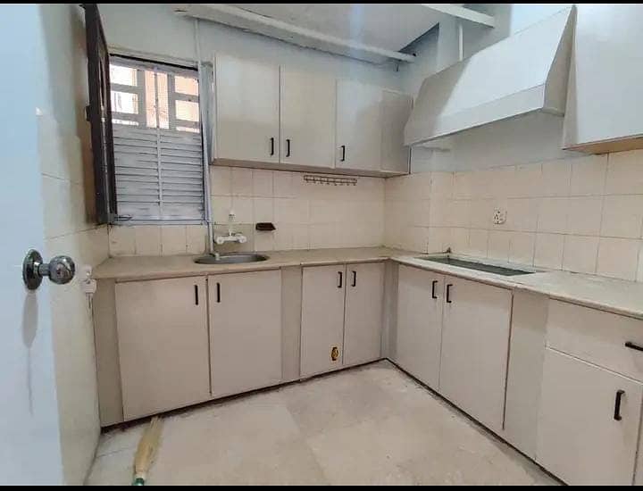 Flat 3 Beds DD West Open In Decent Arcade Block 7 Gulistan e Jauhar 0