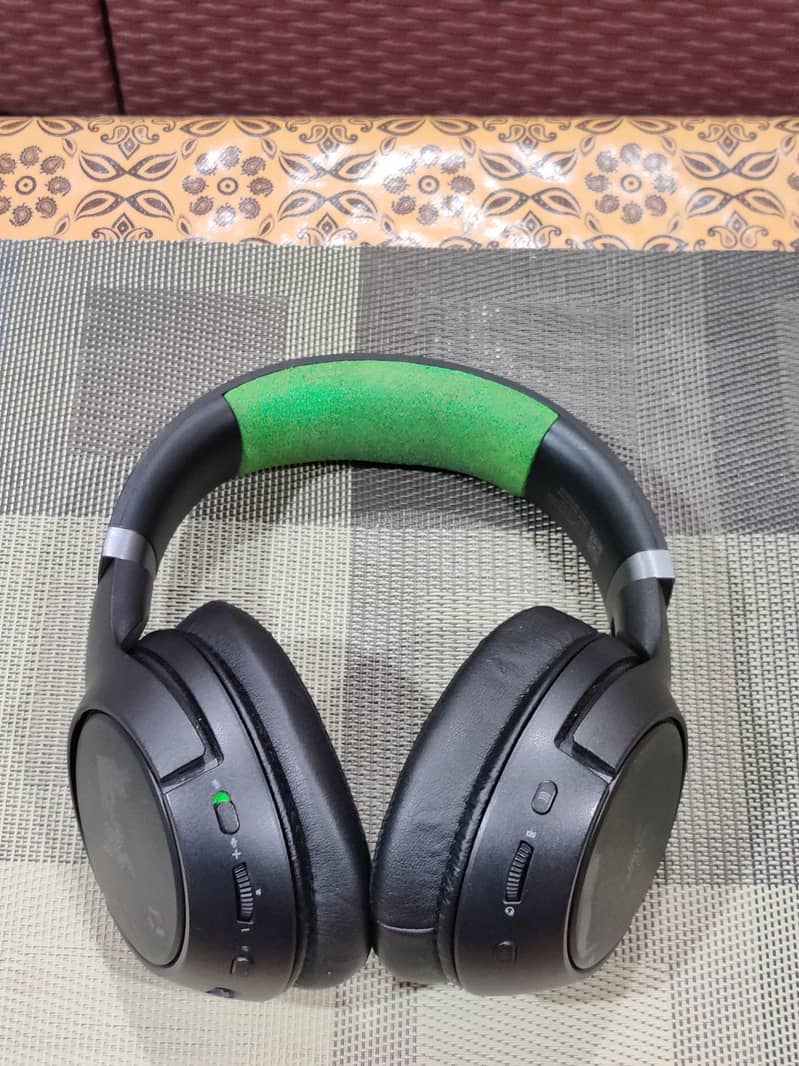 Razer Kaira Pro Wireless Gaming Headset / Headphones 2