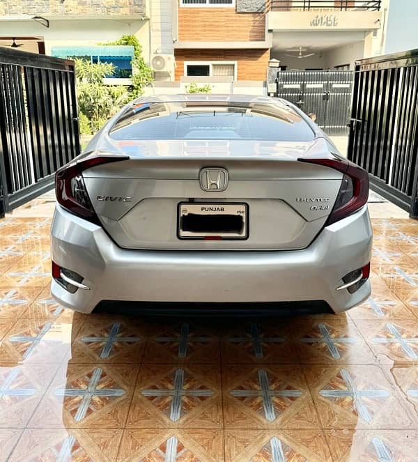 Honda Civic UG 2016 3