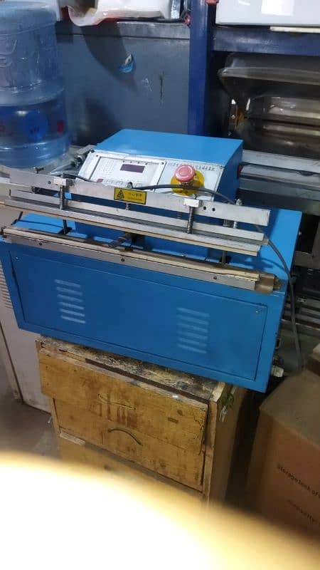 vacuum packing machine 14