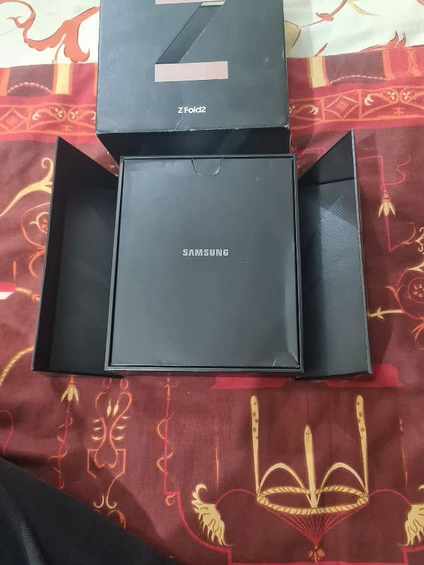 Samsung galaxy Fold 2 PTA Approved official with box 3