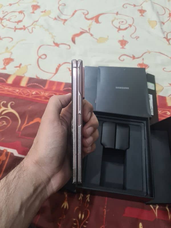 Samsung galaxy Fold 2 PTA Approved official with box 8