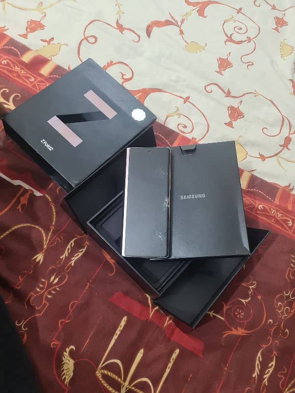 Samsung galaxy Fold 2 PTA Approved official with box 14