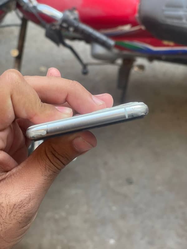 Iphone 11pro PTA approved urgent sale 5