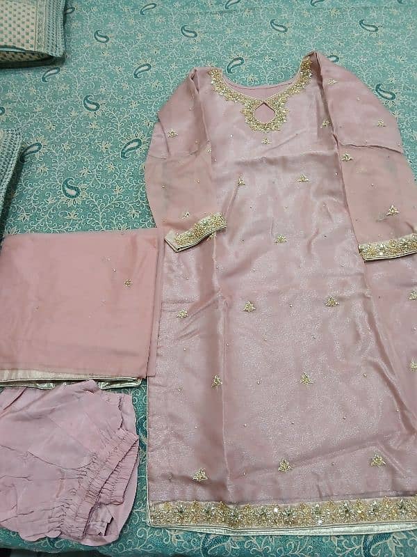 Embroided organza suit 4