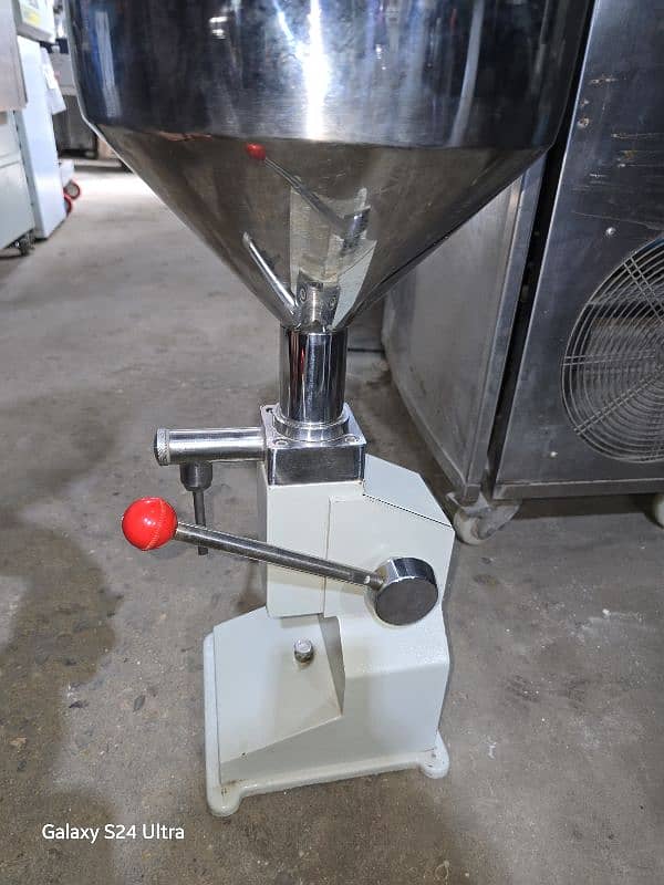 Filling machine 1