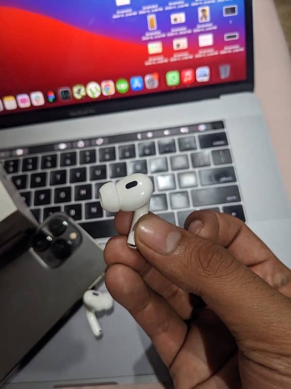 Airpods 2 Pro 2nd Gen 12