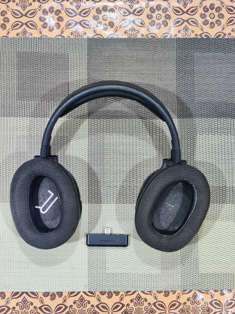 SteelSeries Arctis 1 Wireless Headset / Headphone with Dongle 3