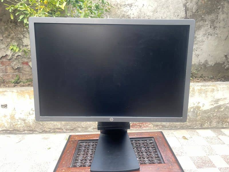 HP 24 inch IPS monitors LCD 0