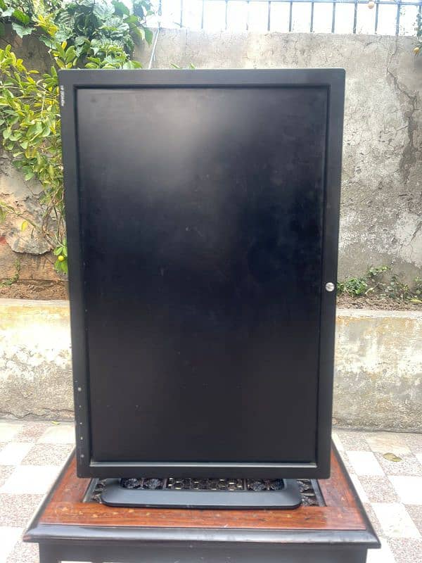 HP 24 inch IPS monitors LCD 6