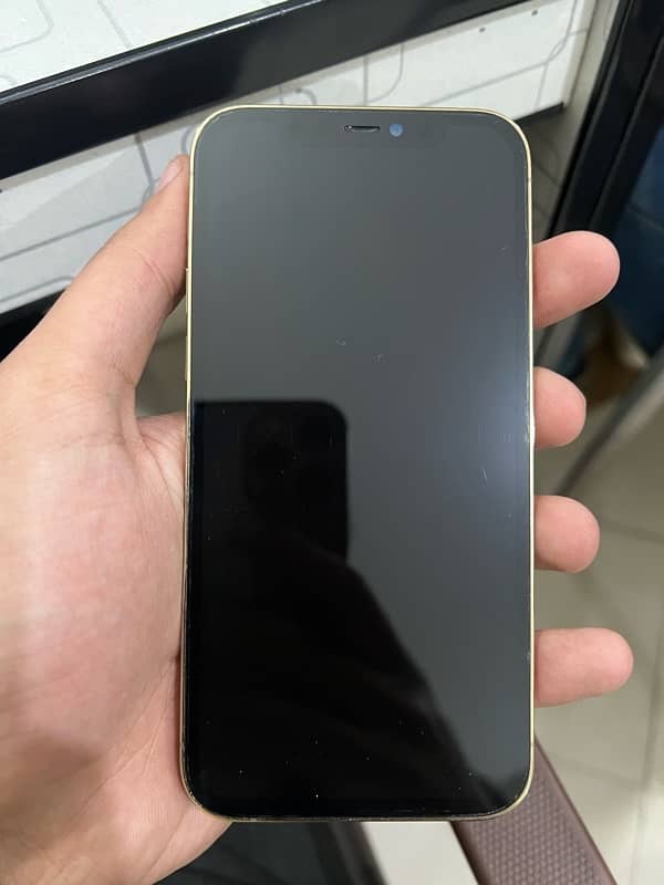 I phone 12 pro 128 Gb gold colour 1