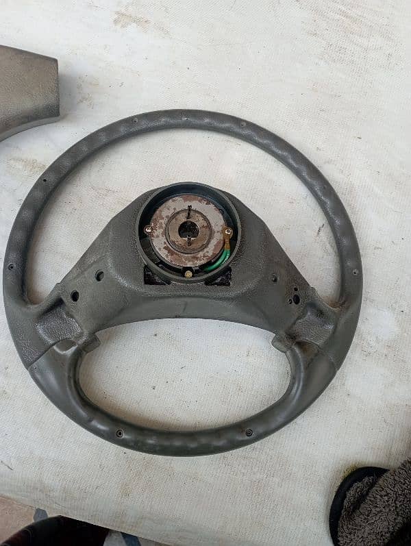 steering wheels 3000 each 1