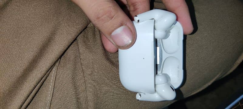 airpods pro 2 2nd generation. 4