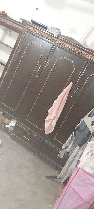 Showcase, Dressing and wooden safe 1