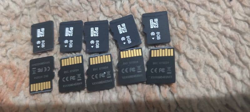 8 GB memory card 0