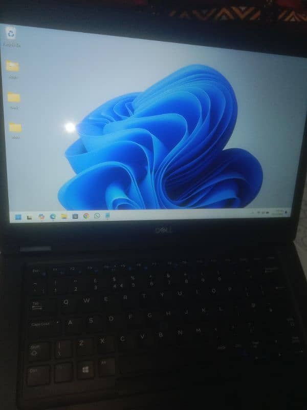 DELL 5490 TOUCHSCREEN 1