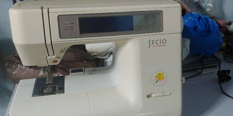 janome 8100 kaj overlock piko embroidery computer sweing machine 4