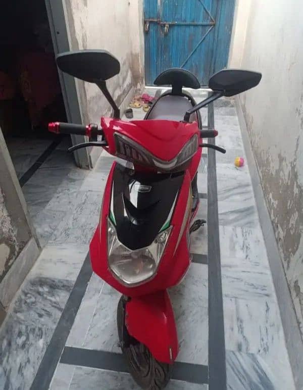 suzuki 49cc efi petrol scooty 7