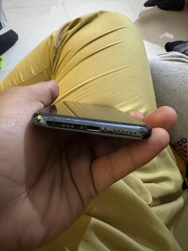 iPhone 11 Pro 256gb factory unlock 3