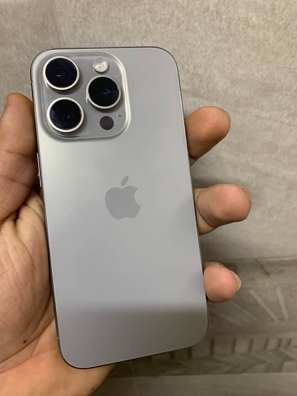 Iphone 15 Pro (256GB) 0