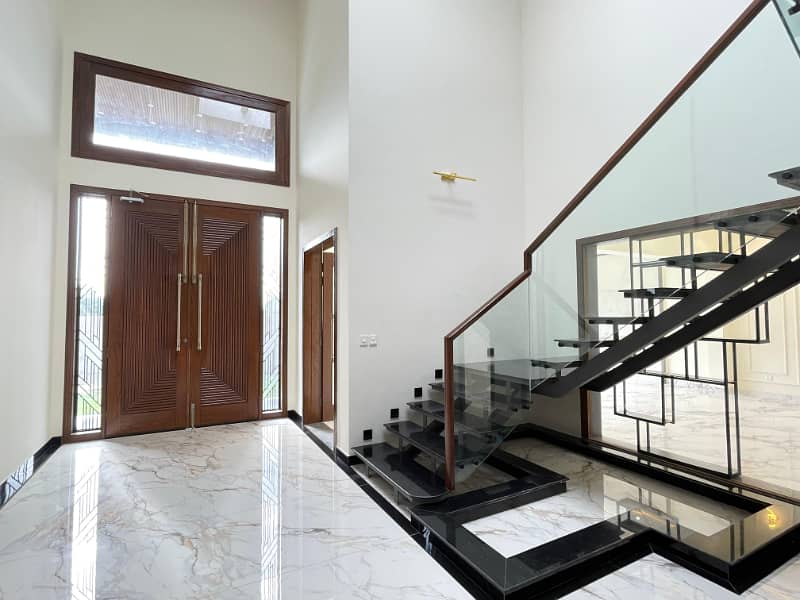 20-Marla Full House For Rent In DHA Ph-7 Lahore Owner Built House. 5