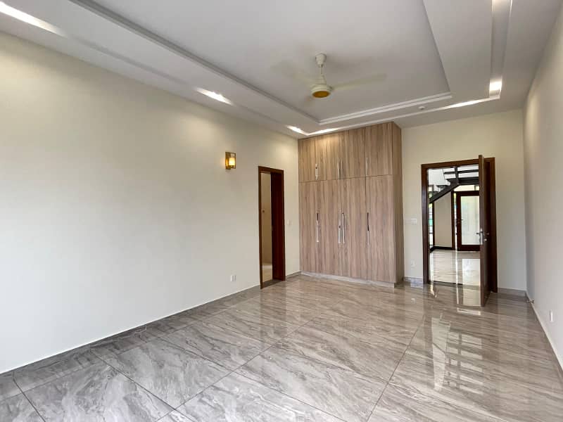 20-Marla Full House For Rent In DHA Ph-7 Lahore Owner Built House. 14