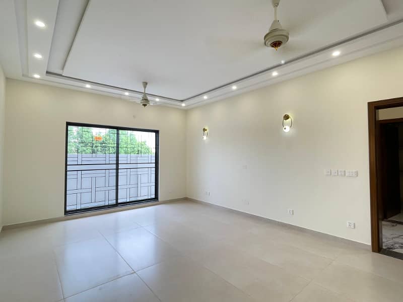 20-Marla Full House For Rent In DHA Ph-7 Lahore Owner Built House. 22