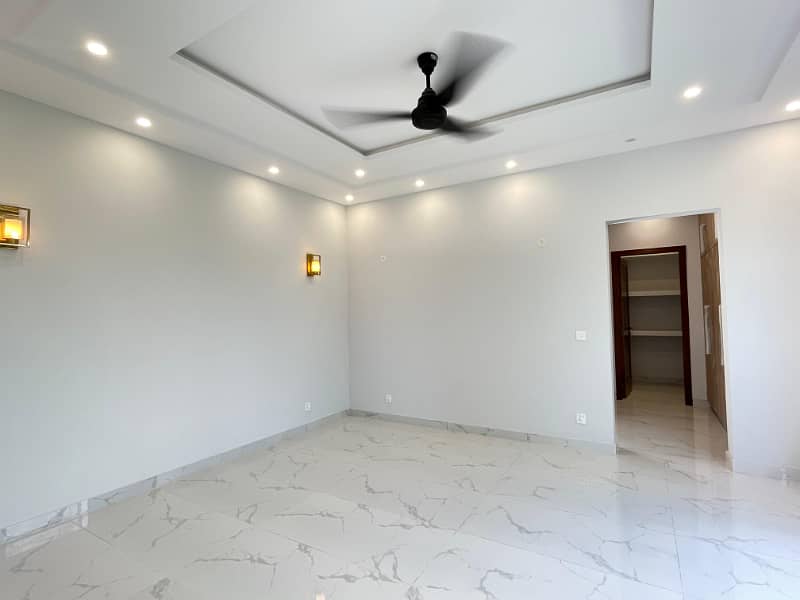 20-Marla Full House For Rent In DHA Ph-7 Lahore Owner Built House. 35