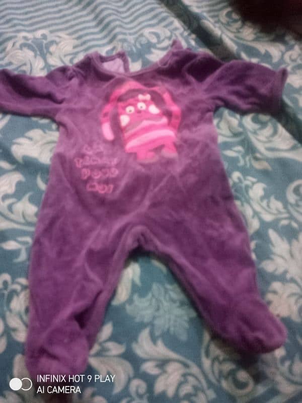 Newborn to 3 month kids clothes 1