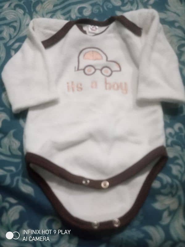 Newborn to 3 month kids clothes 7