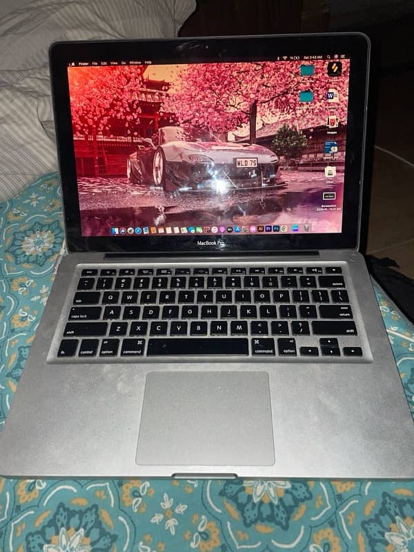 Apple Macbook pro 2012 mid 0