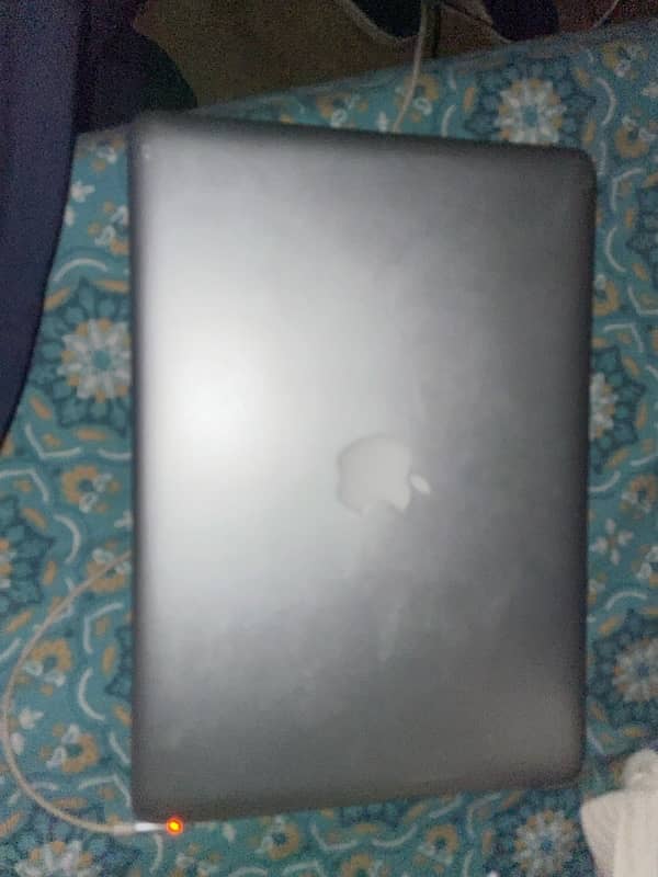 Apple Macbook pro 2012 mid 3