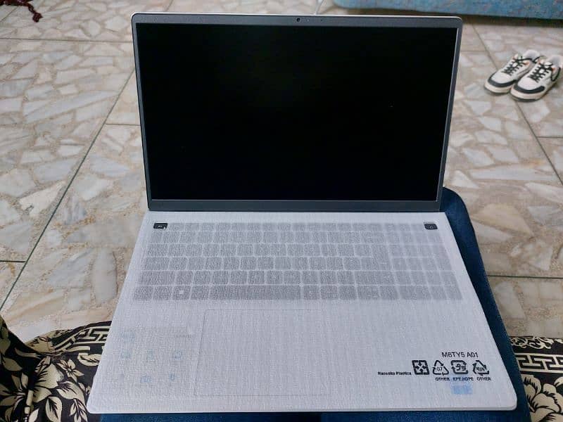 inspiron 12 generation 512gbrom 8gbram core i5 15.6 display 1