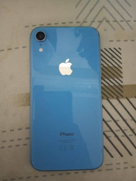 iPhone XR 3