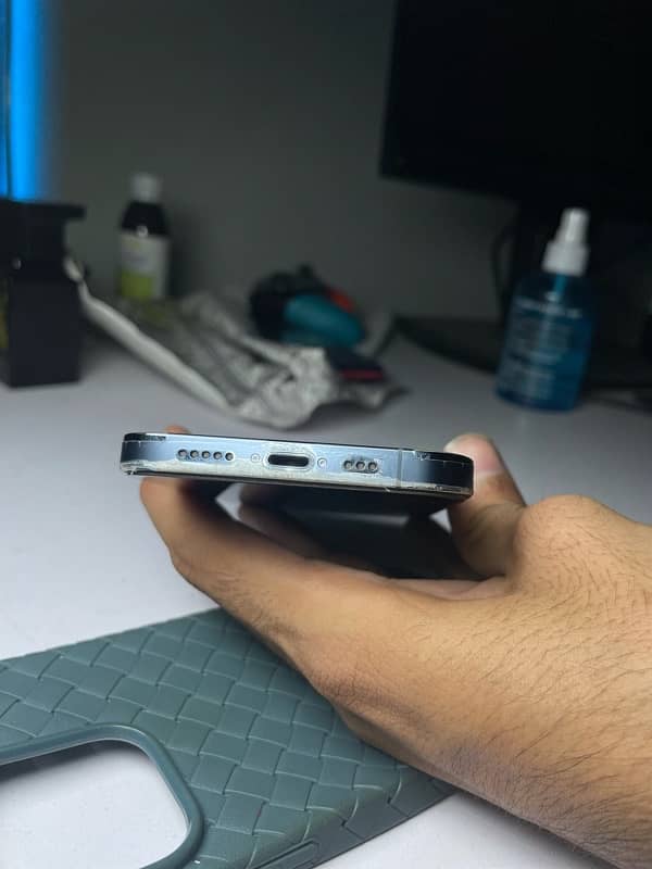 iPhone 13 Pro (Blue) Factory Unlock (fu) 3