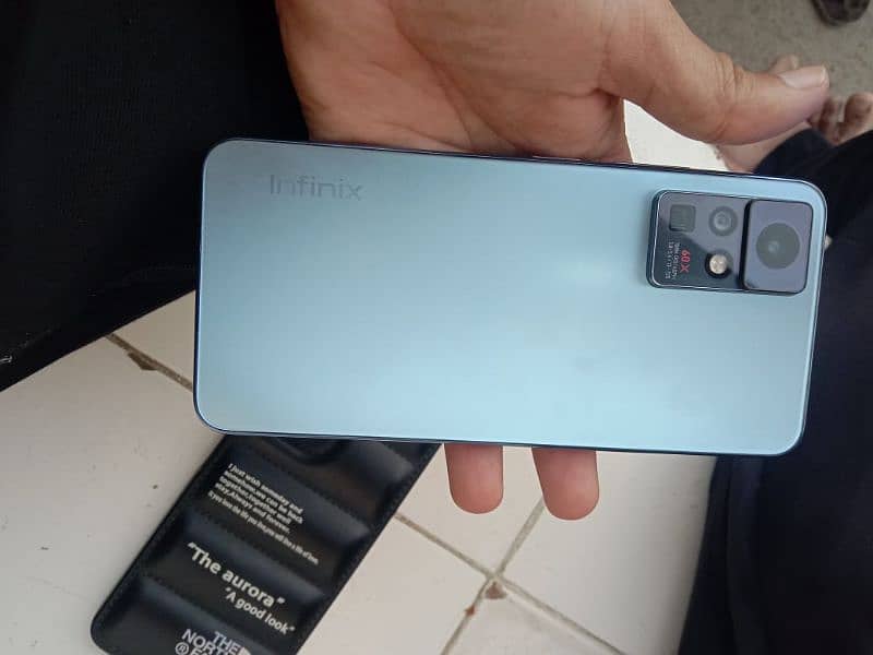 infinix zero x pro 8gb 128 gb indisplay fingar 10/10 condition 2