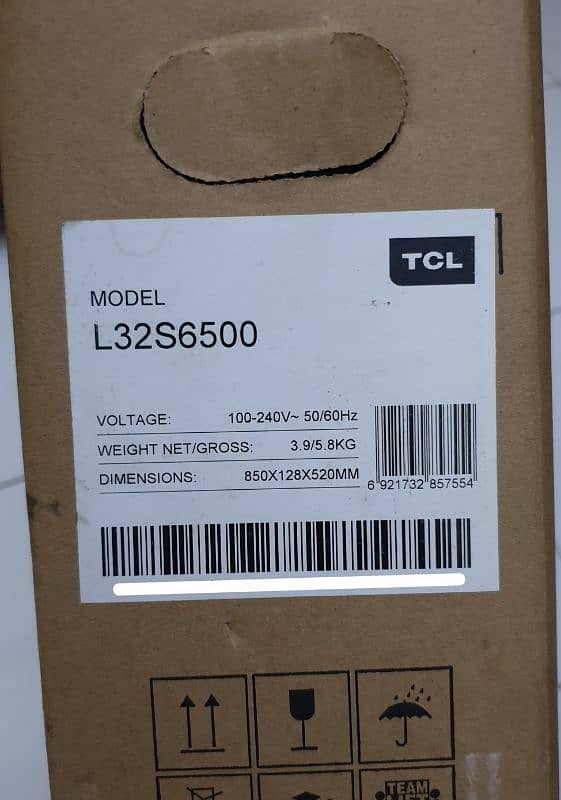 TCL 32" SMART ANDROID LedTv Only 1yr Used,No Shade, Excellent Working 8