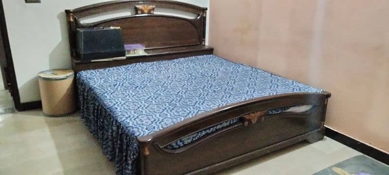 wooden bed 4