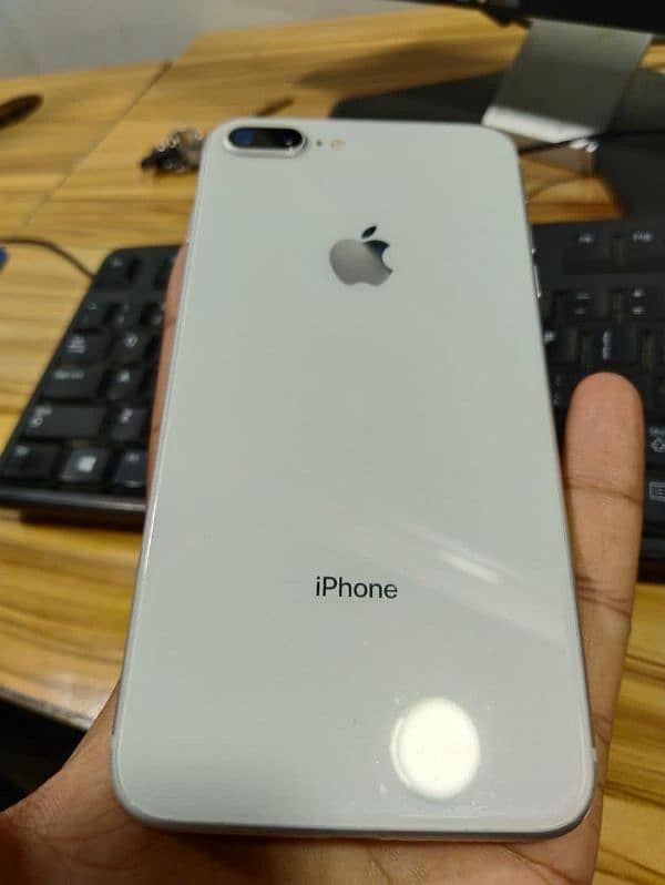 iphone 8plus white color 0