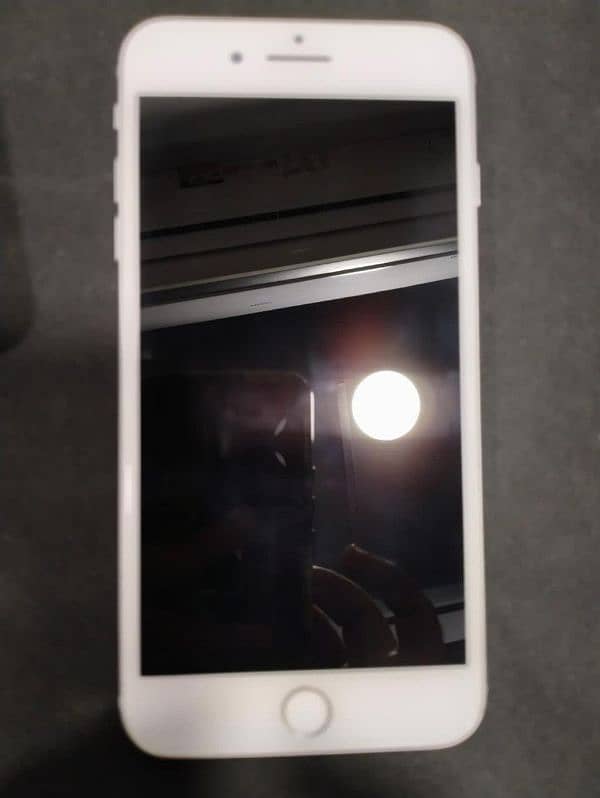 iphone 8plus white color 1