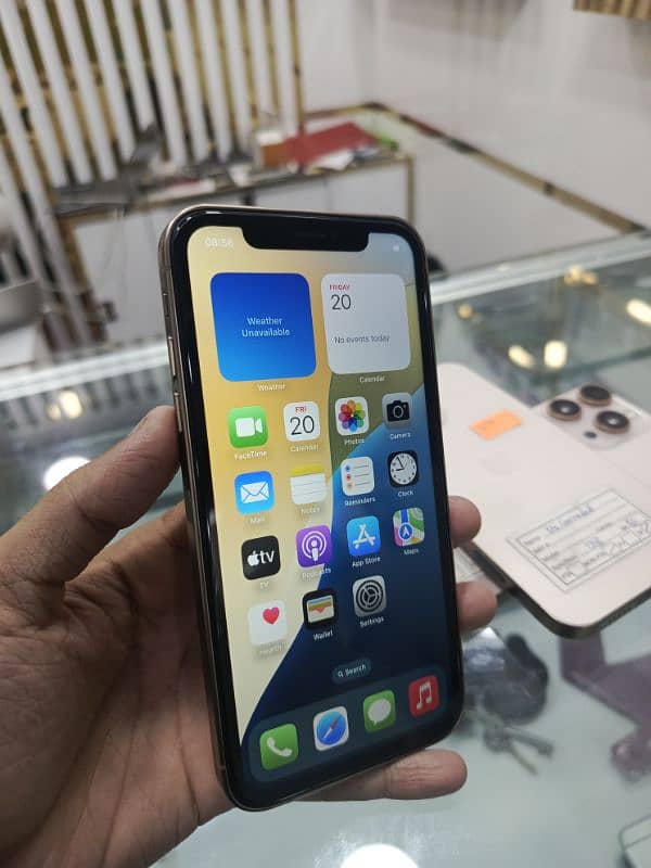 IPHONE XR CONVERTED 16PRO 4