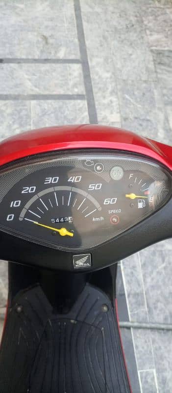 Honda Scooty new condition 5