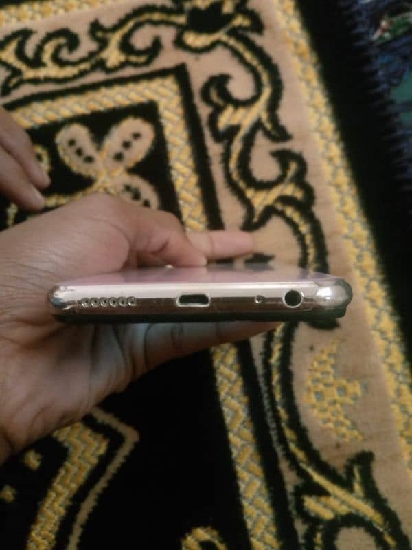 vivo y17 model hai 8 256 momery hai 2